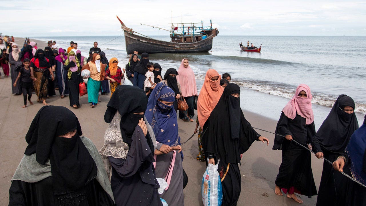 Over 100 Rohingya refugees land on Indonesian beach, 2nd time this week