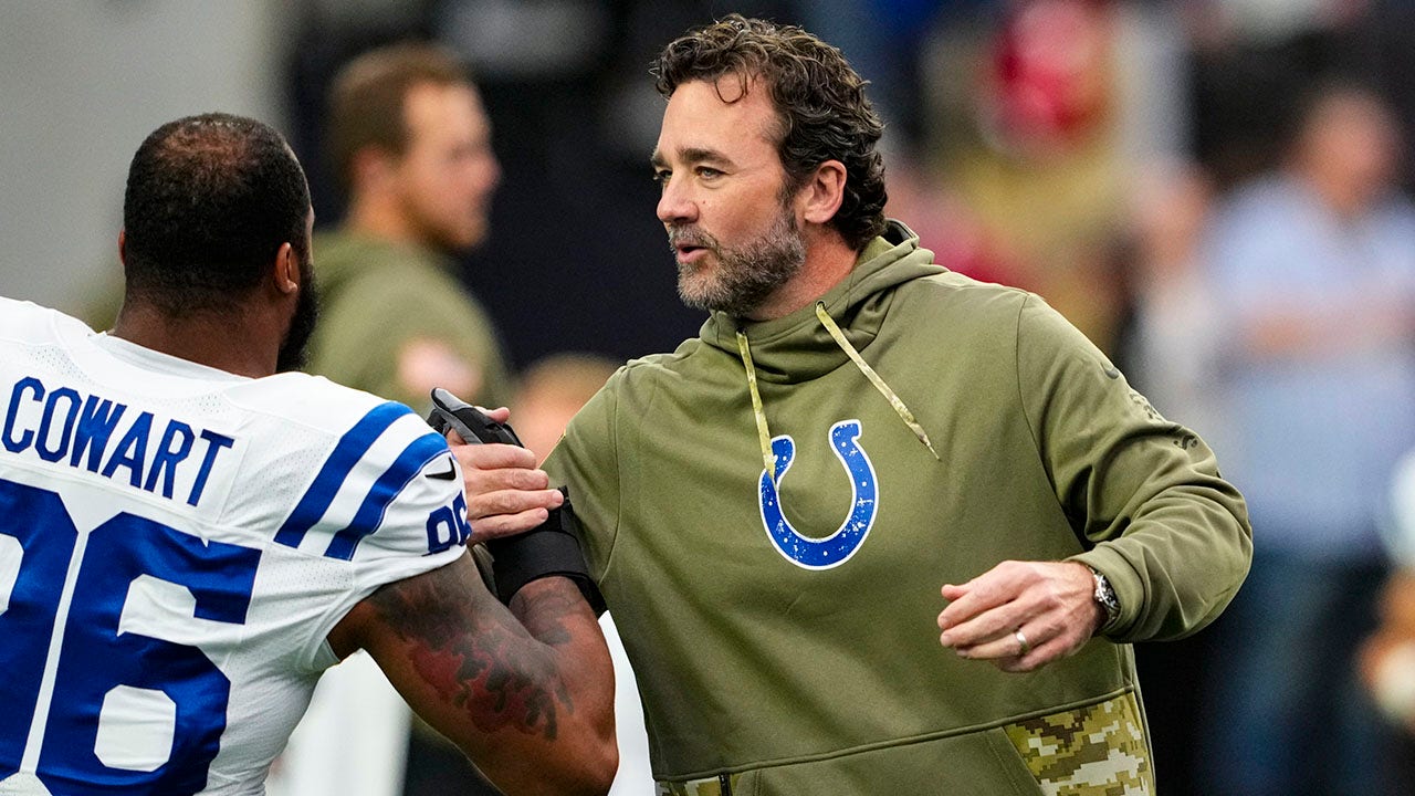 Colts' Jeff Saturday hire being probed by diversity group