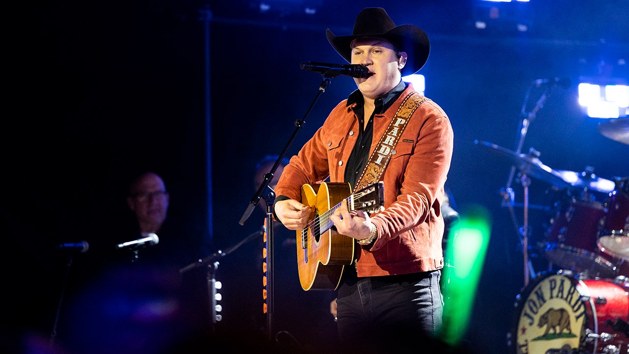 Jon Pardi ‘excited’ to a firsttime father, jokes he’s ‘not