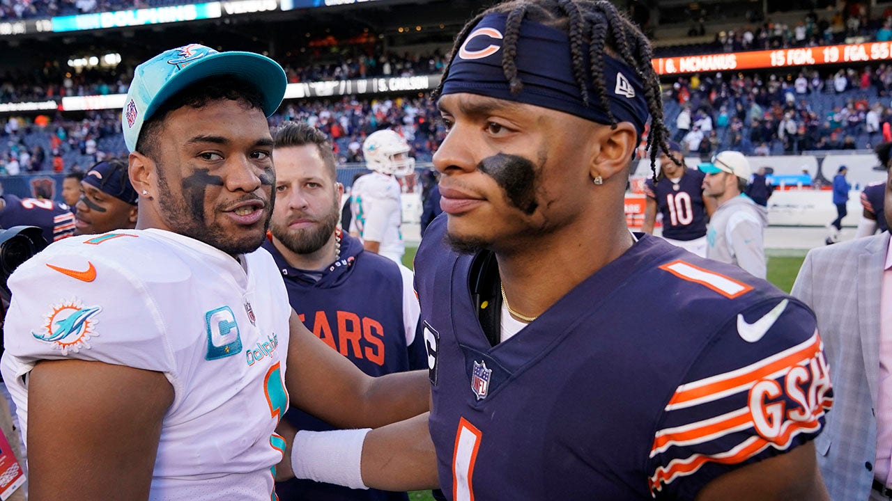 Dolphins outlast Bears as Justin Fields makes NFL history with record-setting performance