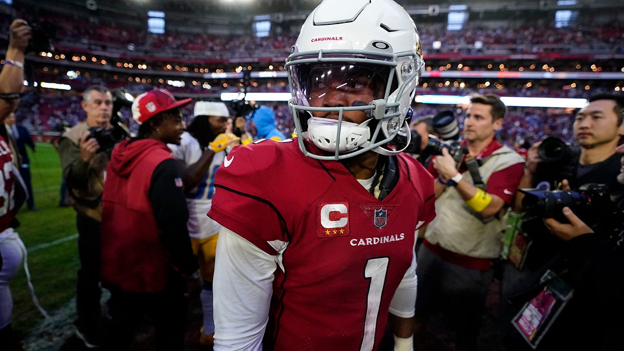 Report: Cardinals' Kyler Murray cleared to play Sunday vs. Chargers