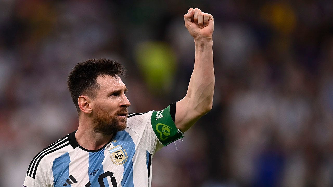 Mundial 2022: Canelo Álvarez amenaza a Lionel Messi por presuntamente faltarle el respeto a la camiseta de México