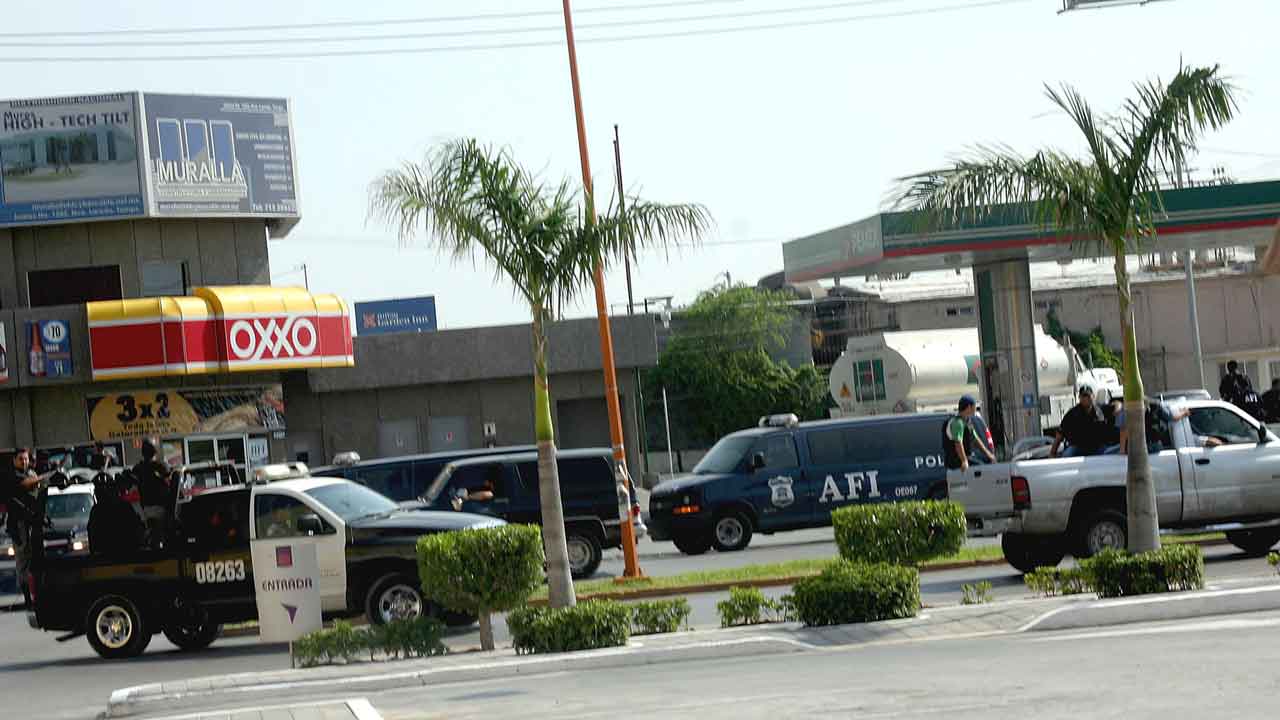 7 cartel members, 1 Mexican soldier killed in shootout near US border