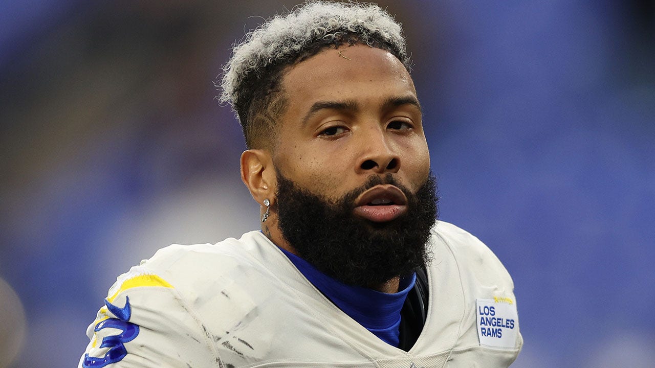 Odell Beckham Jr escorted off plane by police in Miami, calls situation  'comedy hr