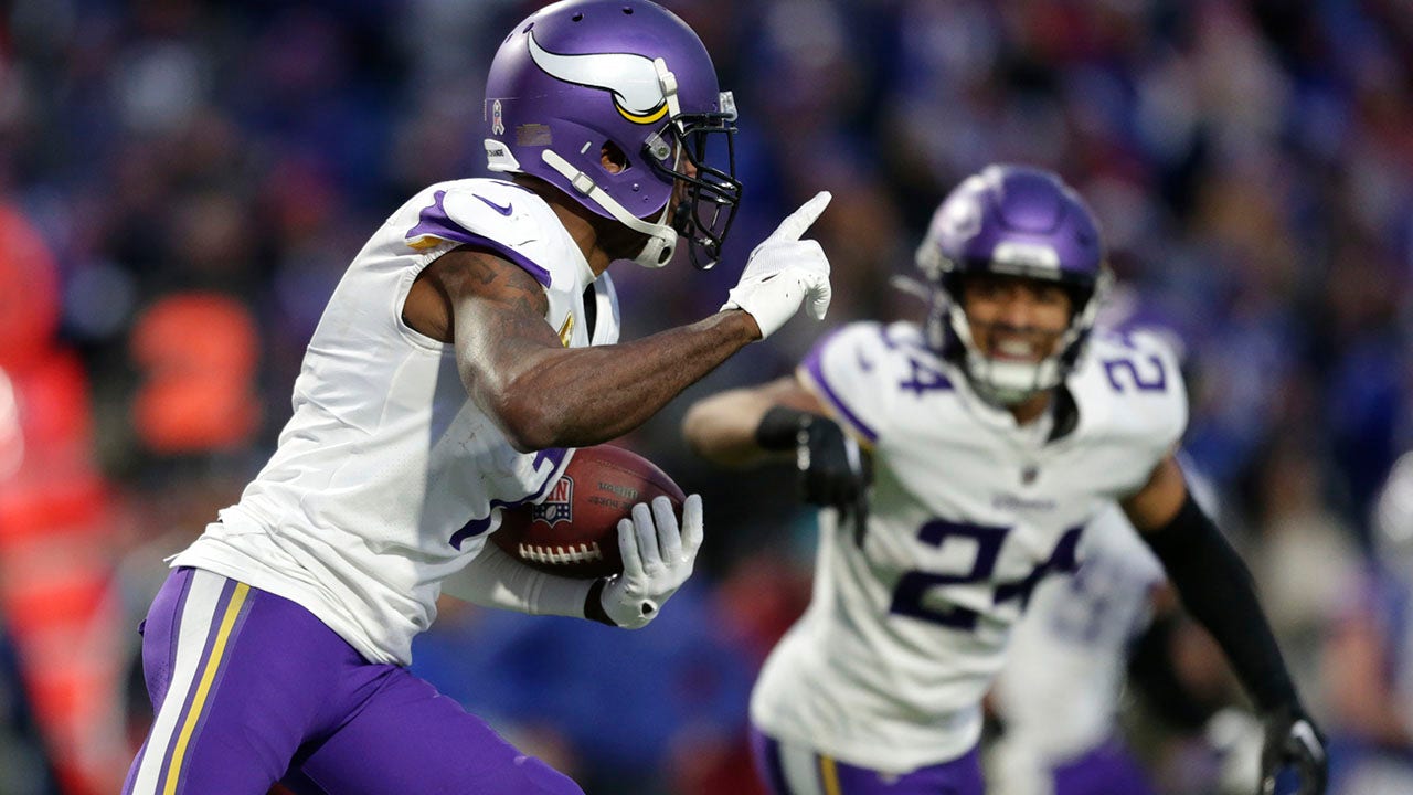 Even after loss to Vikings, latest AP NFL Power Rankings still