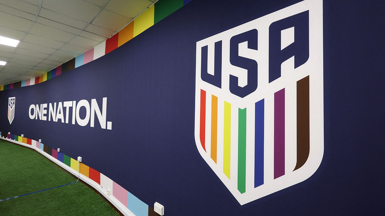 us soccer logo world cup