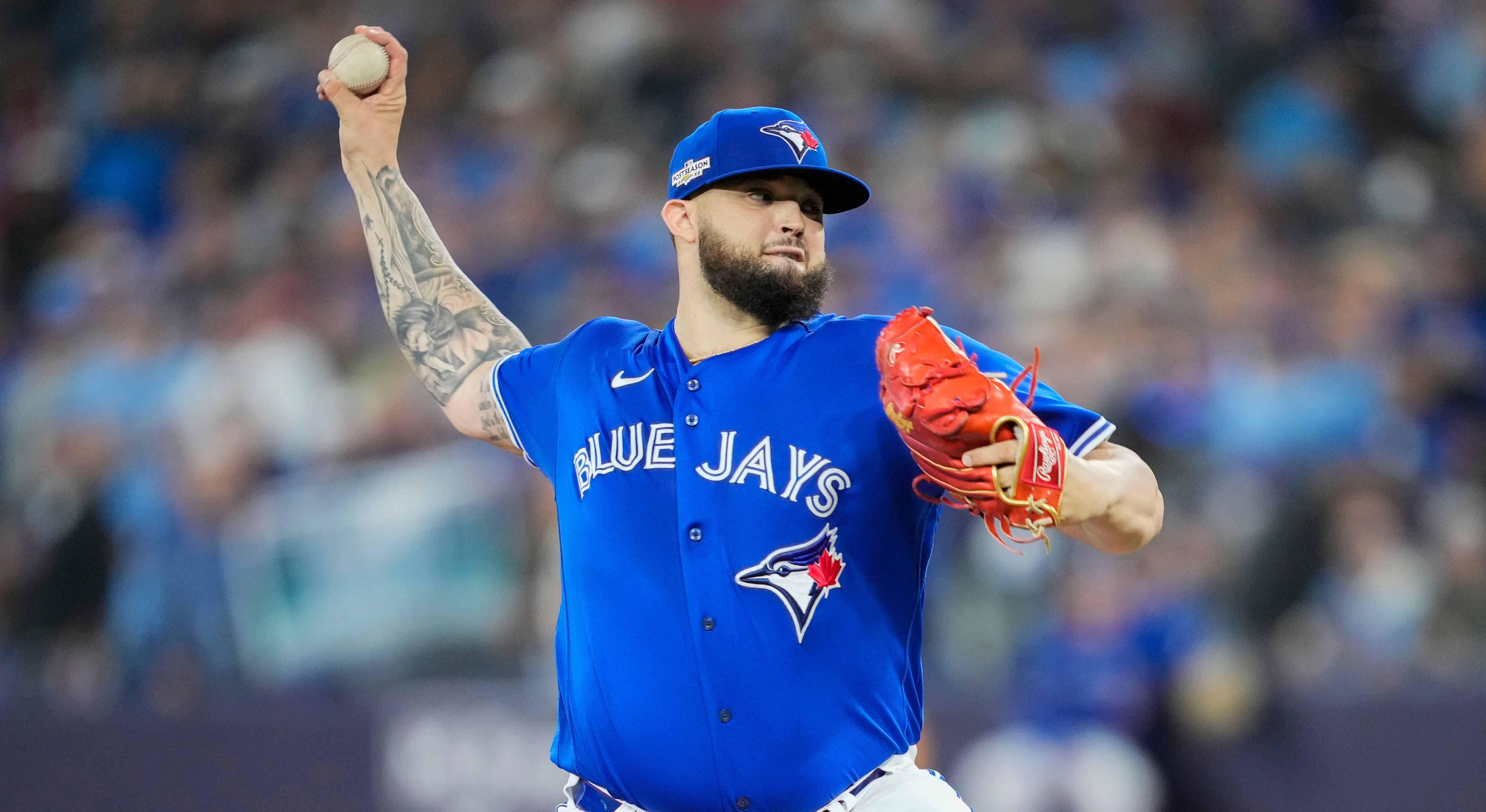 Blue Jays' Alek Manoah steals show while mic'd up, talking back with Fox  broadcasters during 2022 MLB All-Star Game