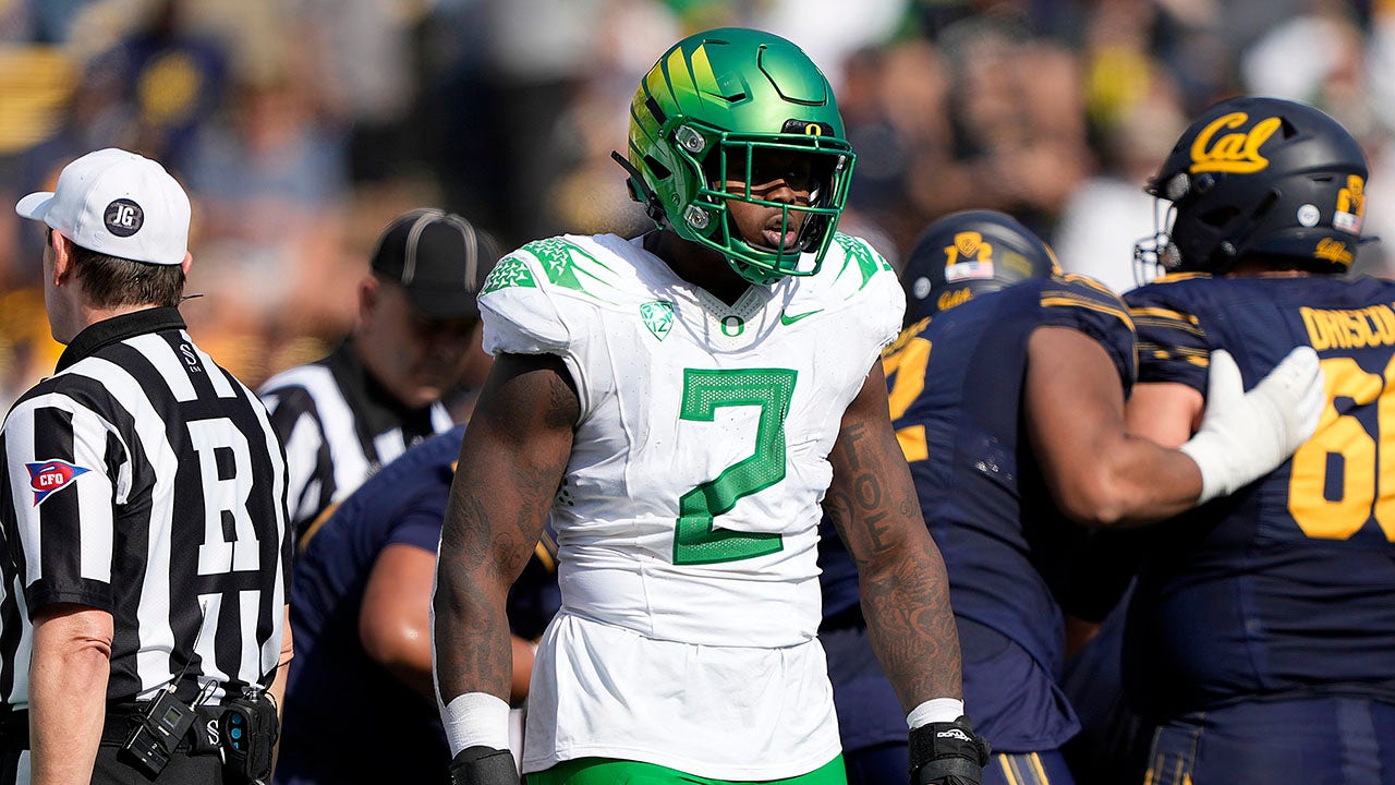 Oregon Ducks New Bowl Uniform Is Latest Innovation in Jersey