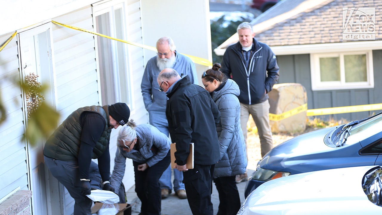 FBI back at the home where the 4 idaho students were killed