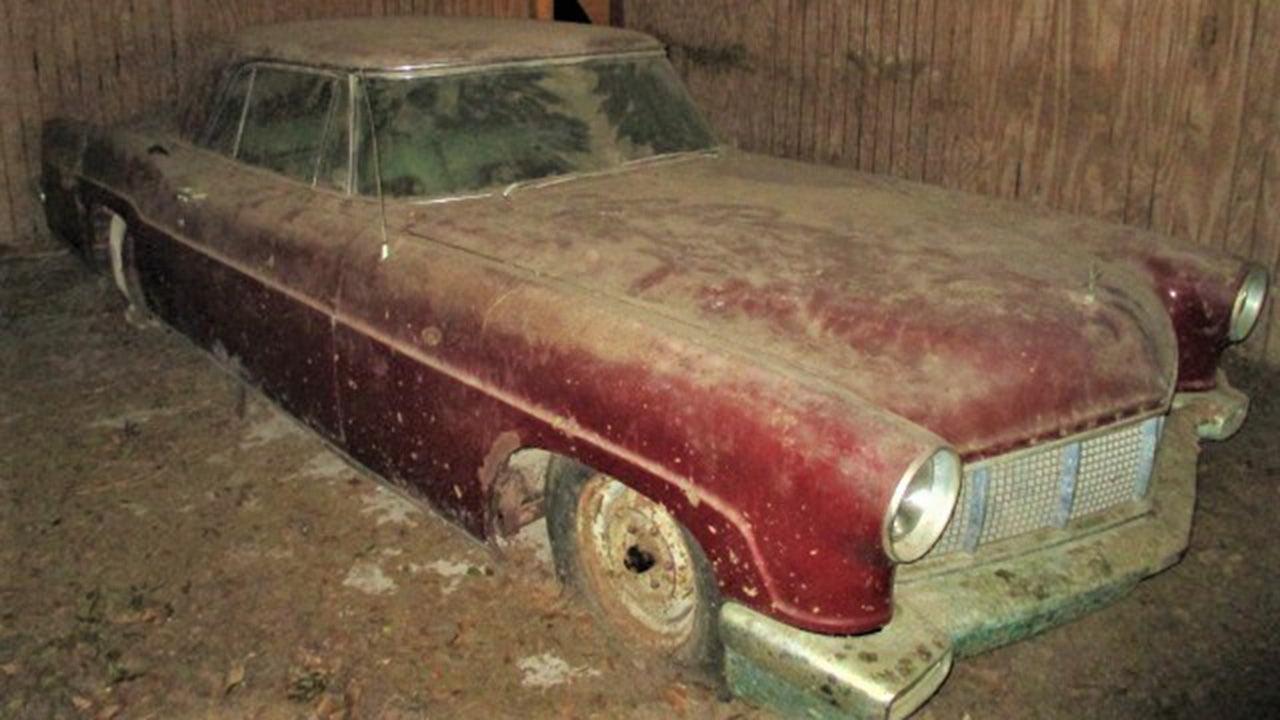 Florida man’s forgotten classic car collection up for auction – Get