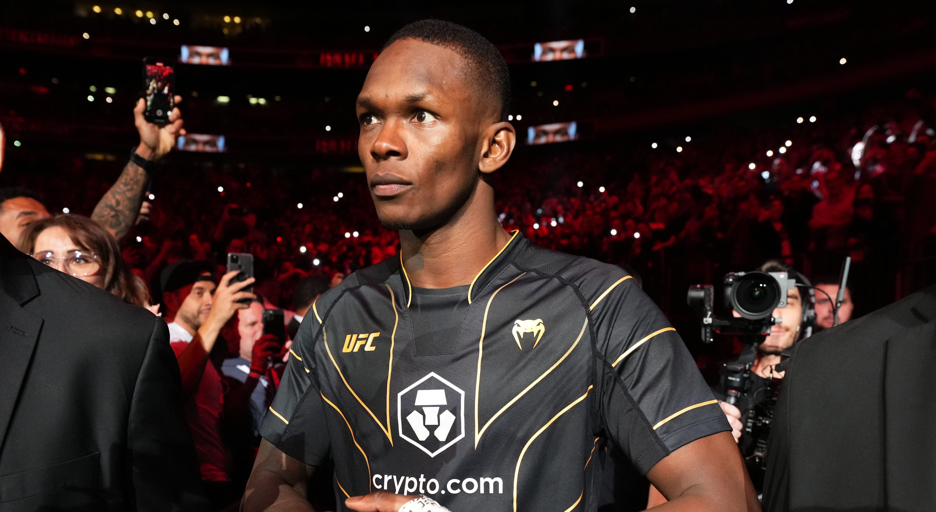 Ufc S Israel Adesanya Arrested At Jfk Airport Days After Losing