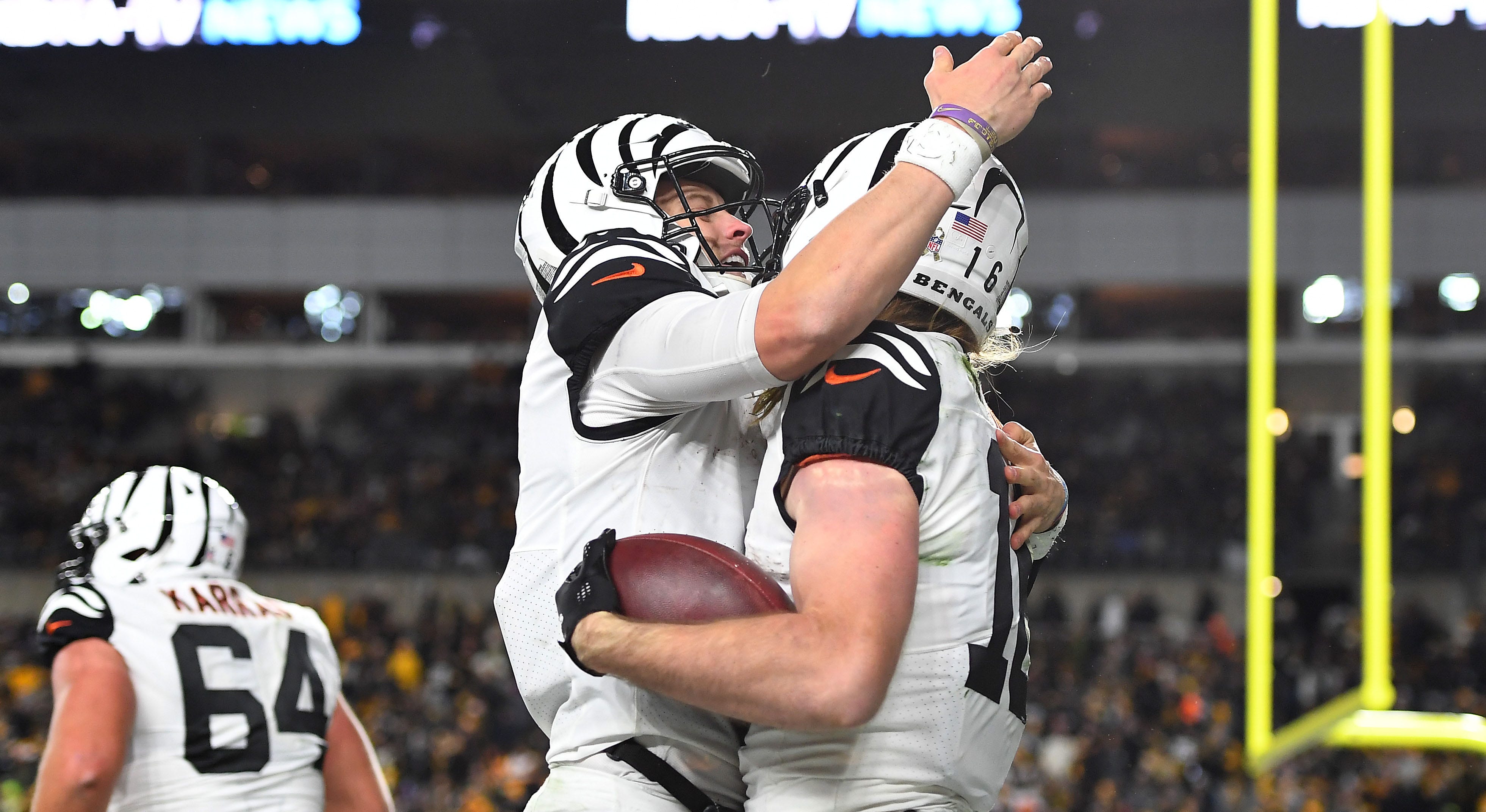 Bengals hold off Steelers; Joe Burrow finds Samaje Perine for three  touchdowns