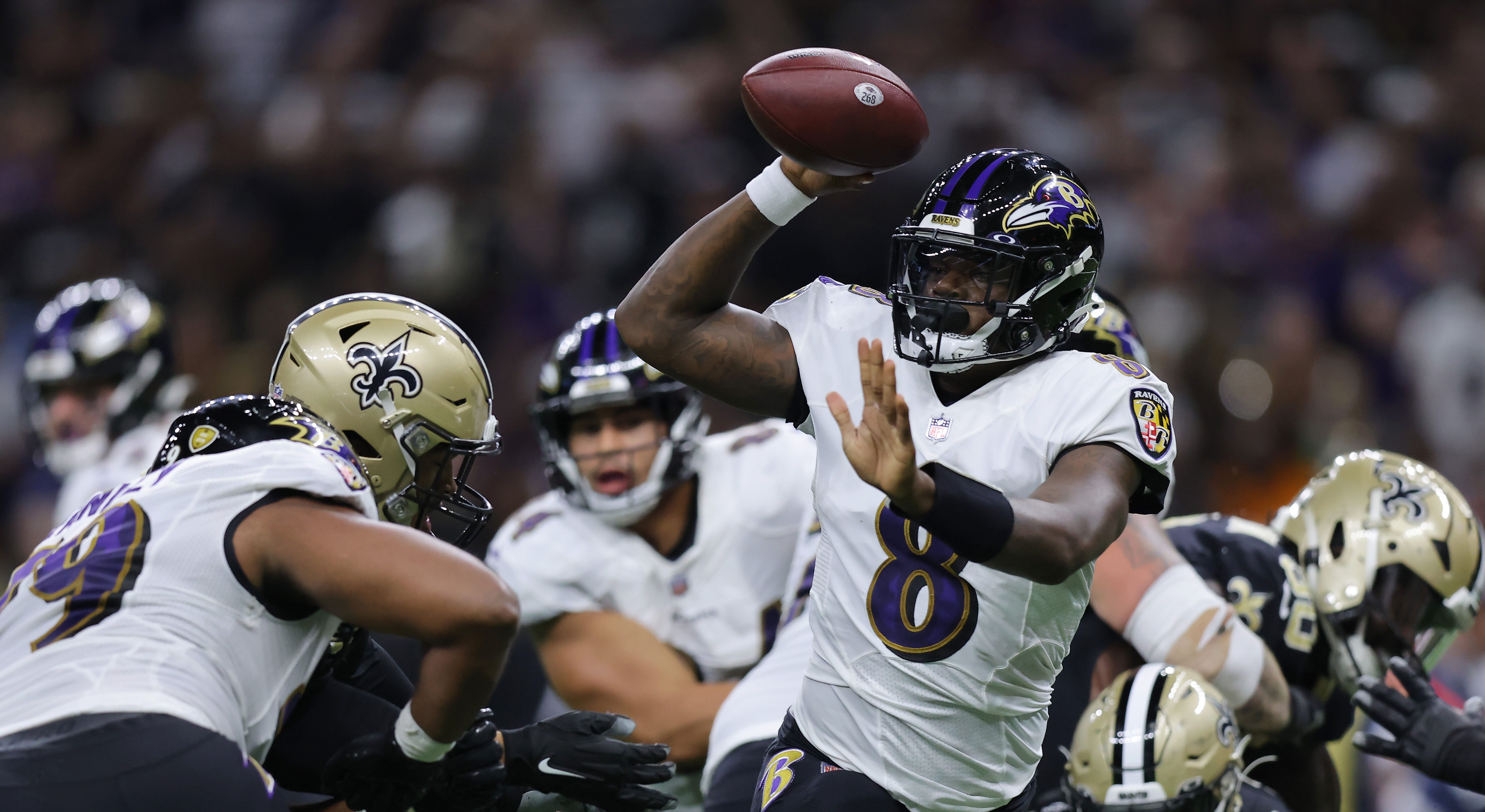 Ravens rely on run game to bully Saints, stay atop AFC North