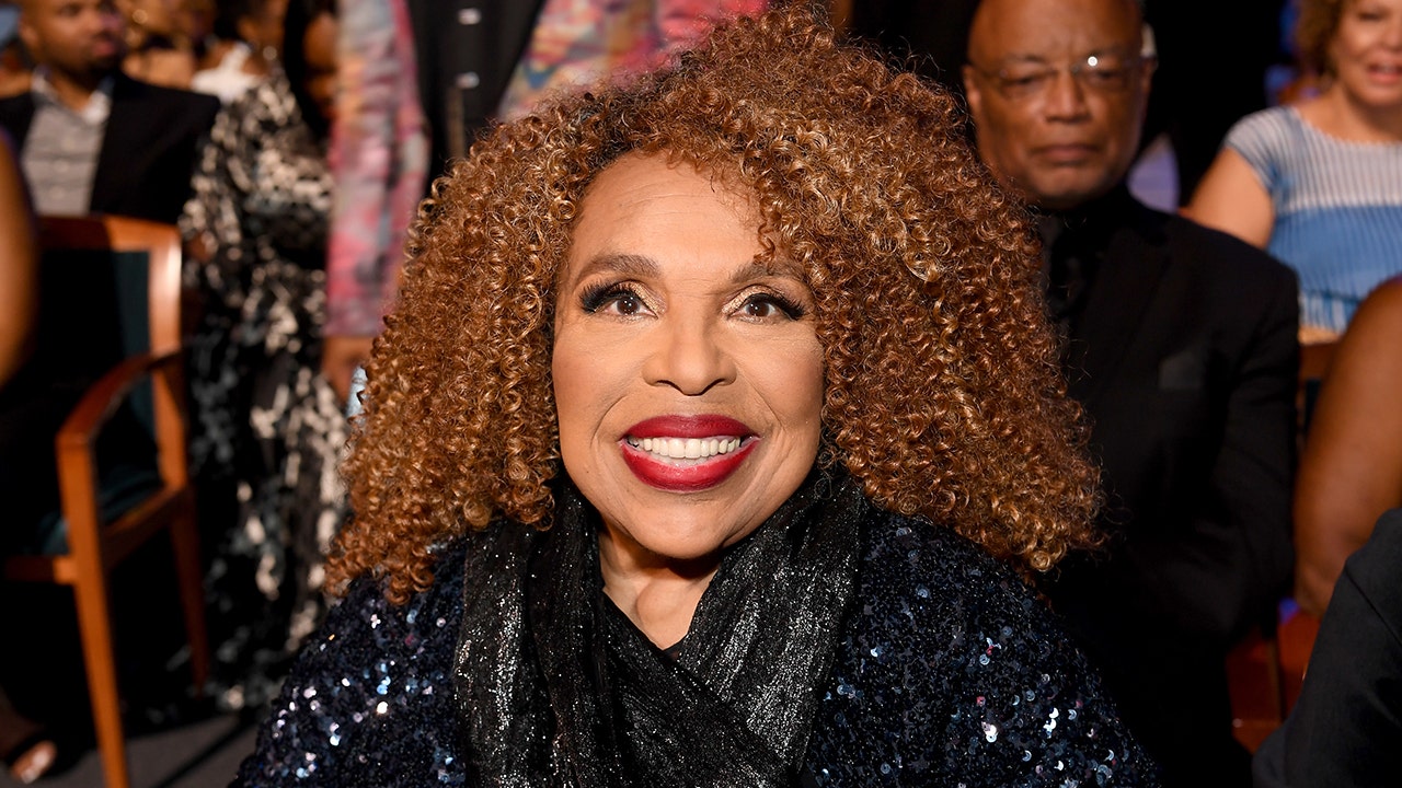 Roberta Flack has been diagnosed with ALS: 'Impossible to sing and not easy to speak'