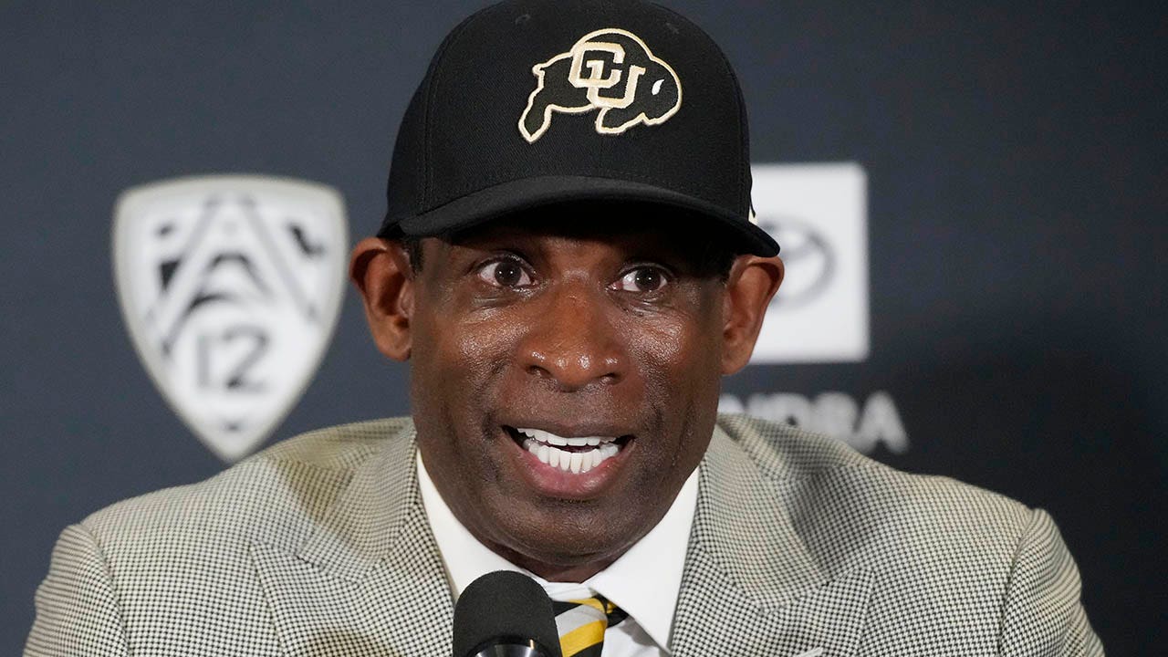 Deion Sanders of Colorado undergoes surgery for blood clots in his legs ...
