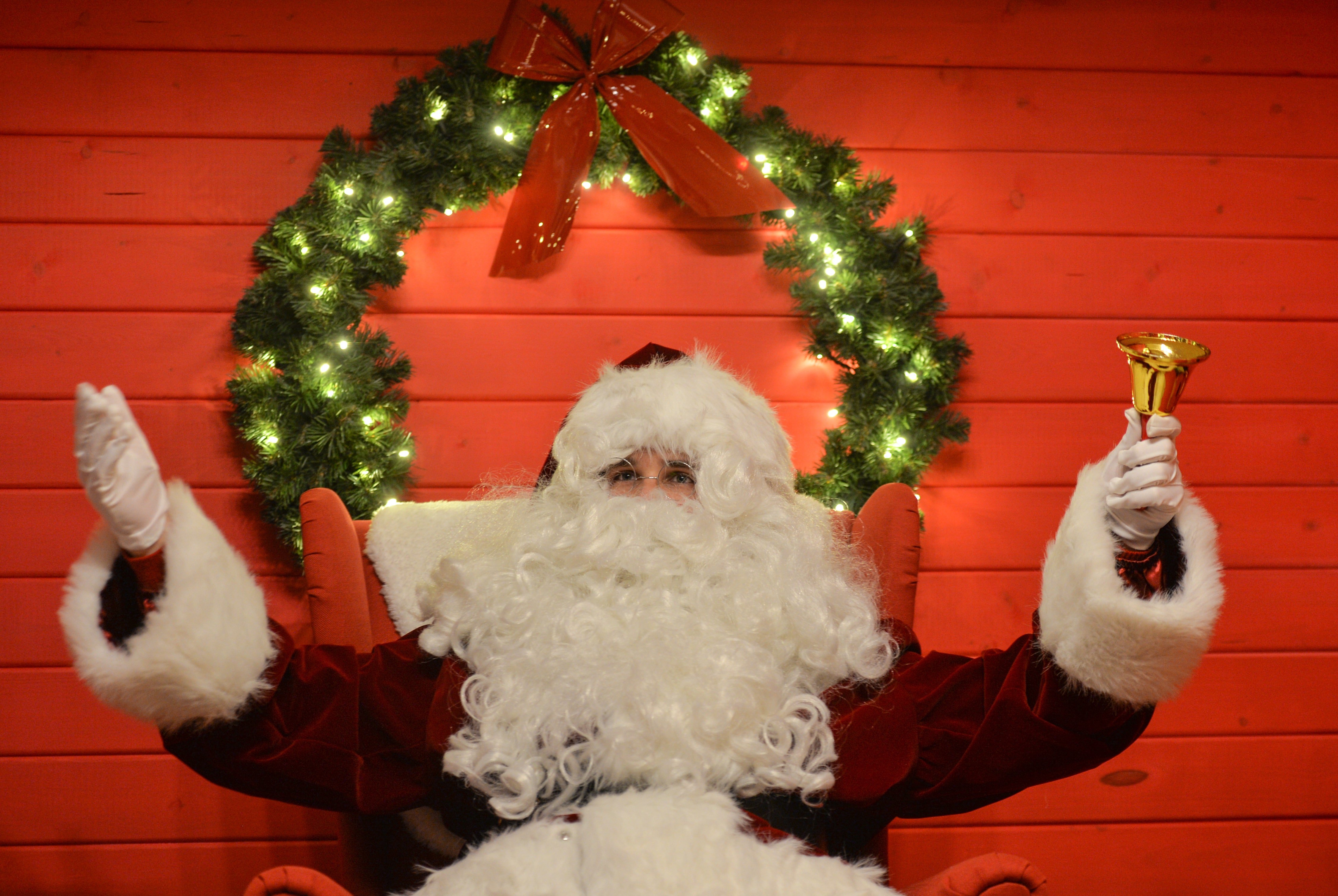 Worried about your kid freaking out during a Santa visit? Check out ...