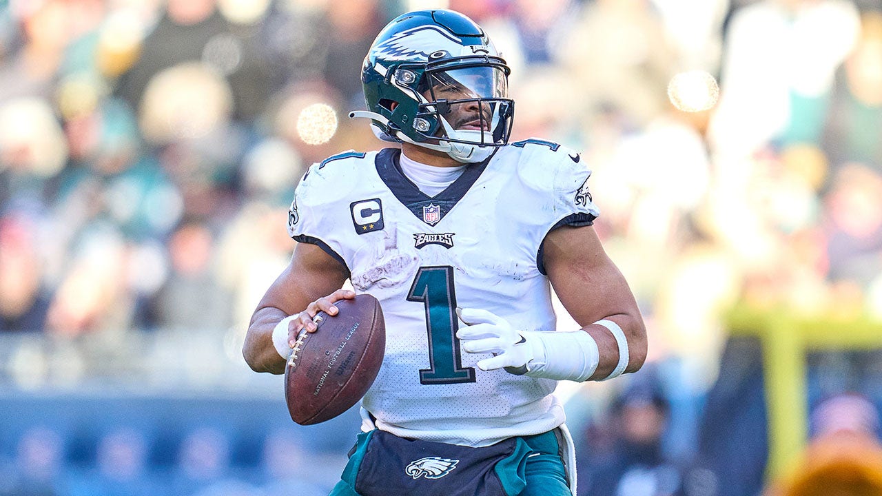 Eagles' Jalen Hurts gets a failing grade from coach Nick Sirianni: 3 INTs  show he's no franchise QB yet – The Morning Call