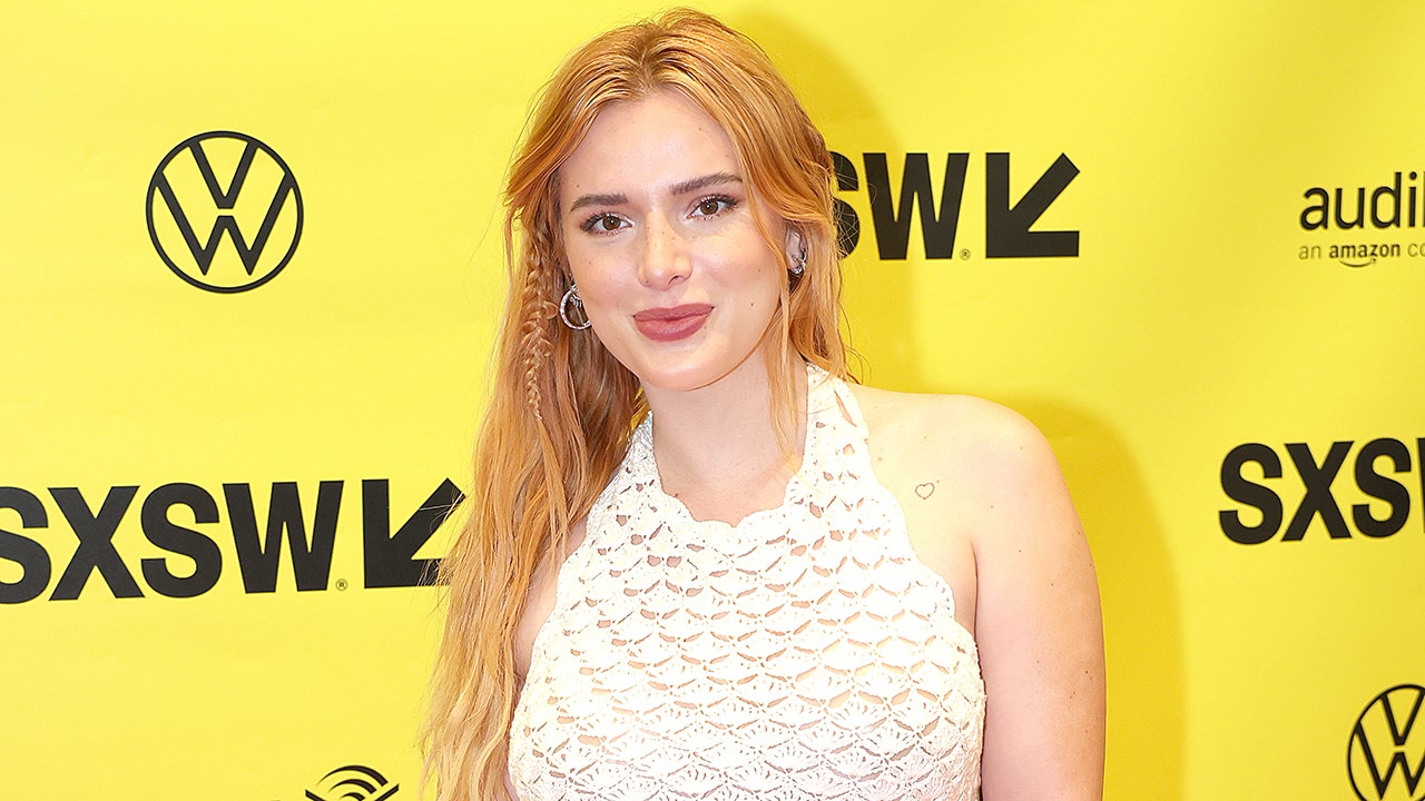 Somber trimmen grootmoeder Bella Thorne says the Disney Channel almost fired her for wearing a bikini  at 14 | Fox News
