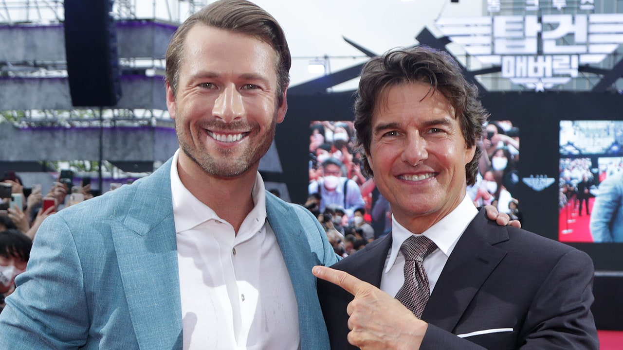 TOP GUN: MAVERICK Star Glen Powell On Impressing Tom Cruise, Honoring  Legacy, & More (Exclusive)