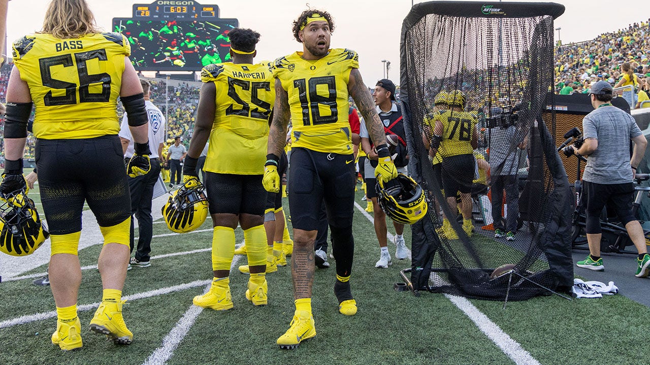 Emotional touchdown catch a highlight for Oregon tight end McCormick