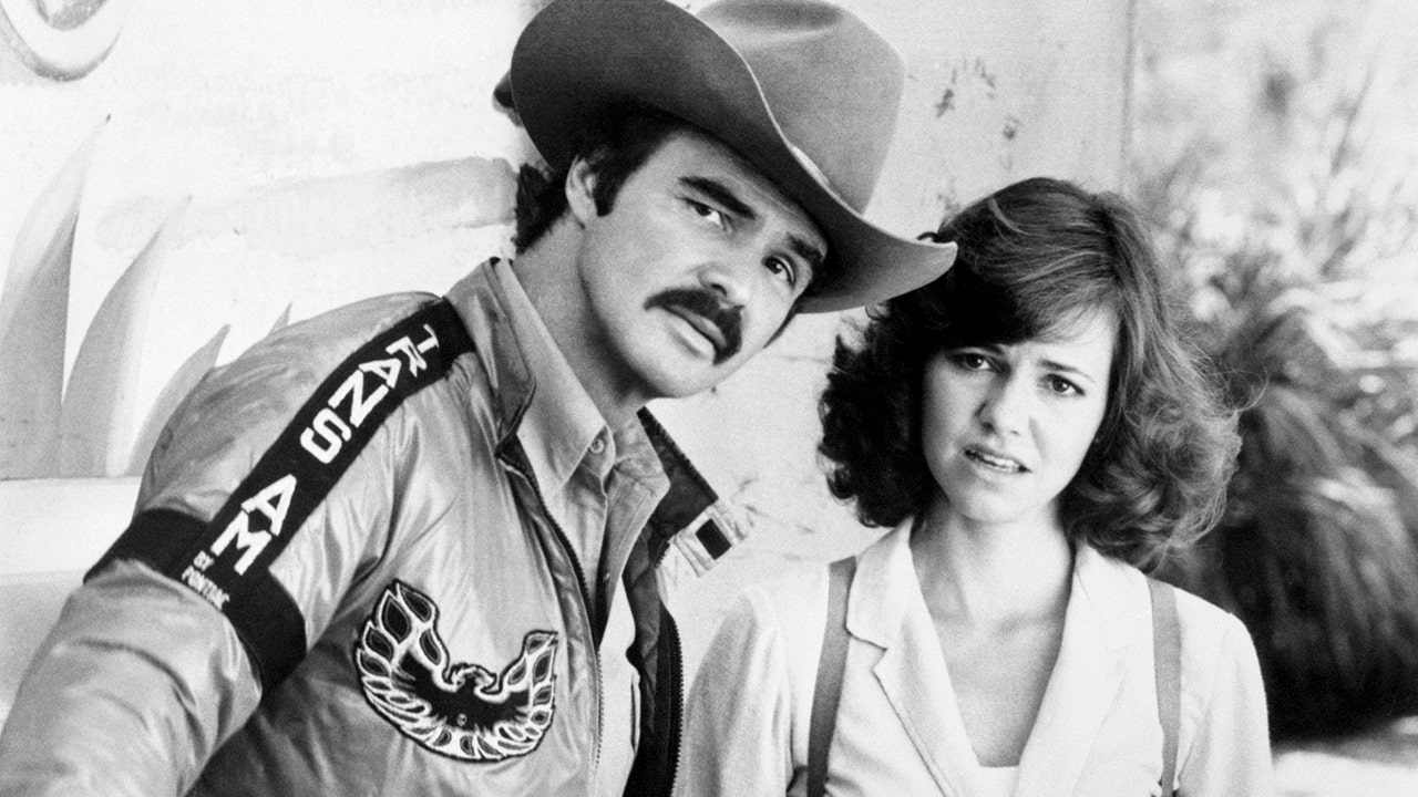 Sally Field Slams Longtime Boyfriend Burt Reynolds, Says He Refused To ...