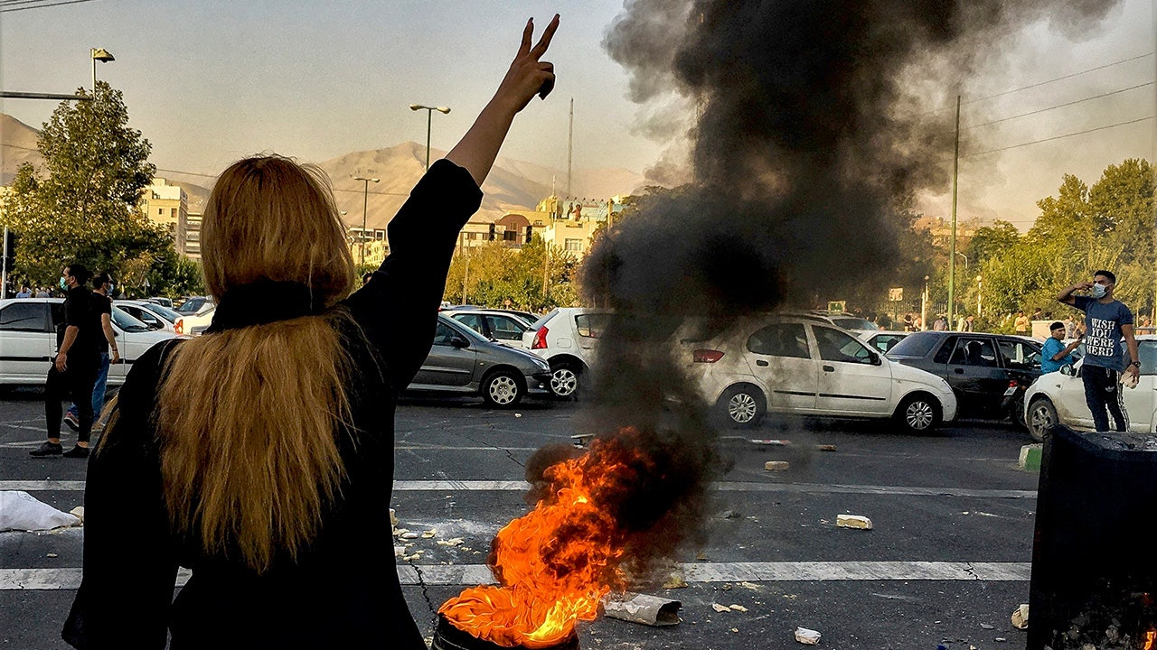 Iranian regime directly involved in poisoning hundreds of students in effort to stifle protests: report