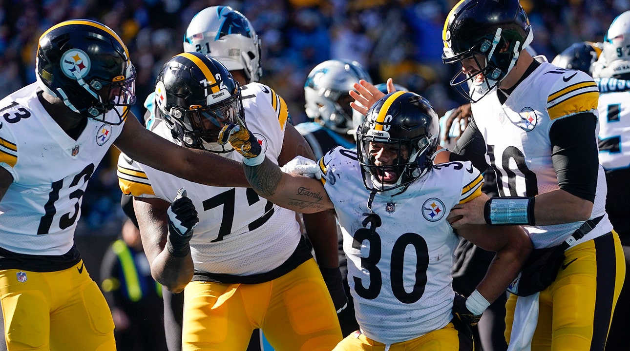 Steelers damage Panthers' playoff hopes with win behind Jaylen Warren,  Mitch Trubisky