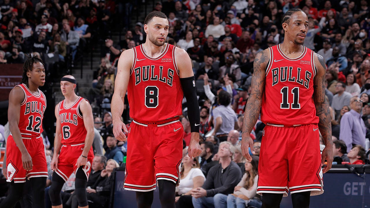 Turmoil between Bulls stars Zach LaVine and DeMar DeRozan causes concern amid tumultuous season: report | Fox News