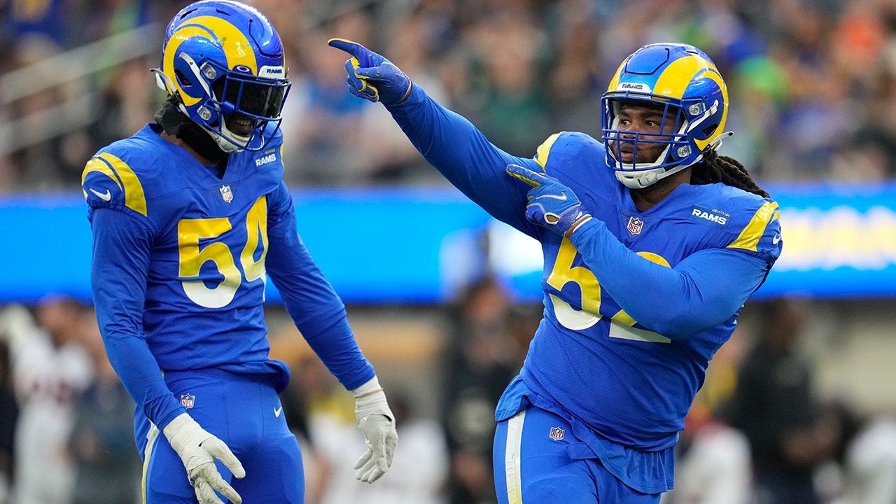 Murchison Has Two Sacks As LA Rams Trounce Denver Broncos 51-14 -  BladenOnline