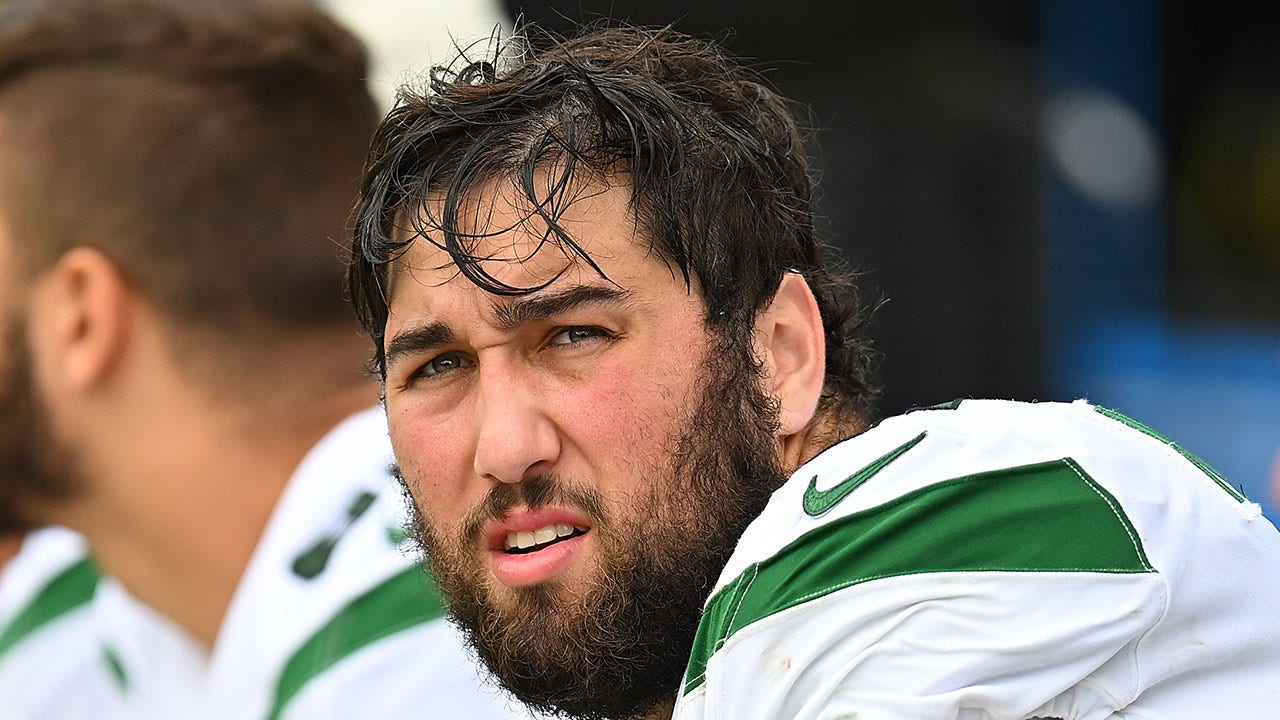 Jets’ rookie Max Mitchell sidelined due to blood clots issue, father says