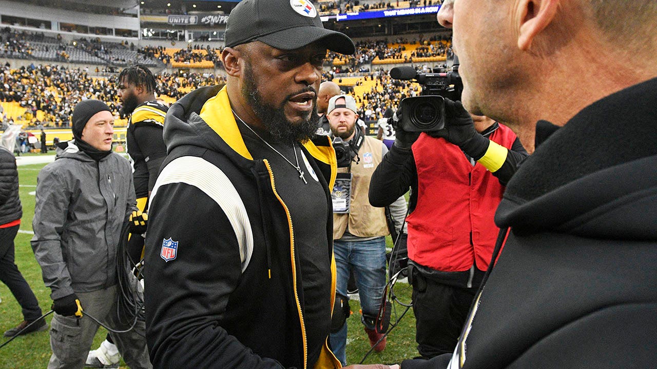 Steelers’ Mike Tomlin unclear on sequence that led to Kenny Pickett being removed from game