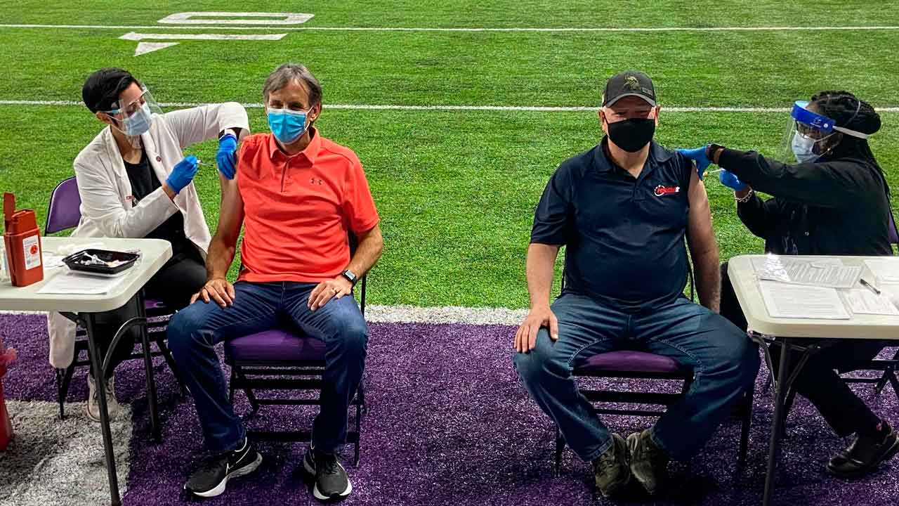 Less than 20 of Minnesota residents current on COVID19 shots Fox News