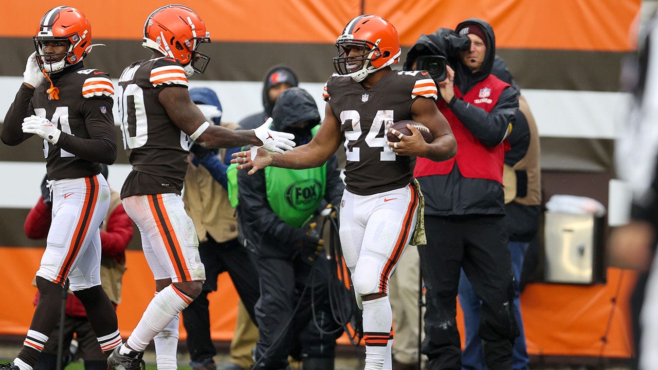 Nick Chubb recalls ex-Browns player Jarvis Laundry’s influence: ‘If we had Jarvis here, it’d be amazing’