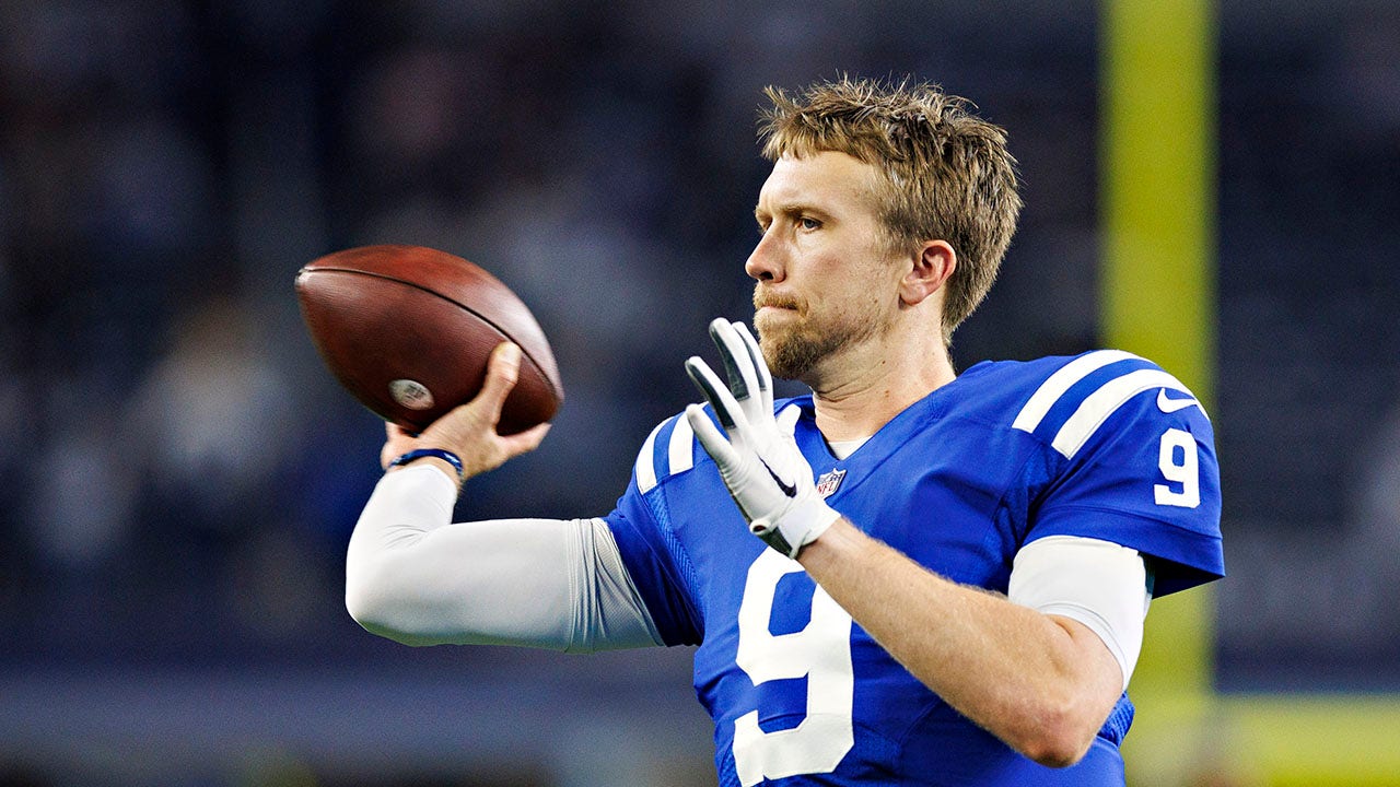 Colts bench QB Matt Ryan again, Super Bowl winner Nick Foles to