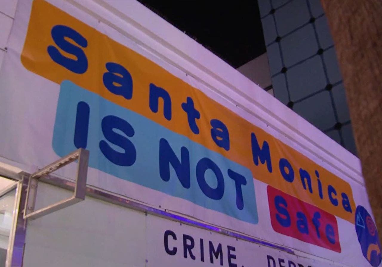 Santa Monica property owners post sign in shopping area saying city ‘is not safe’ due to crime, homelessness