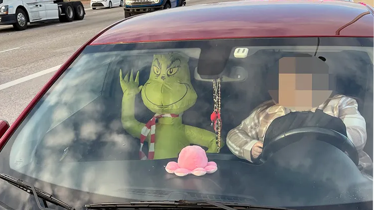 GRINCH CAR BUDDY: Watch me embarrass my Teen!!! 