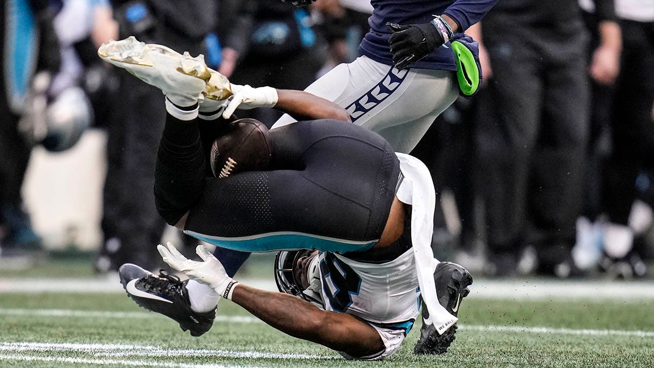 Panthers' Terrace Marshall Jr. makes incredible leg catch as Carolina uses  lucky breaks to pick up win