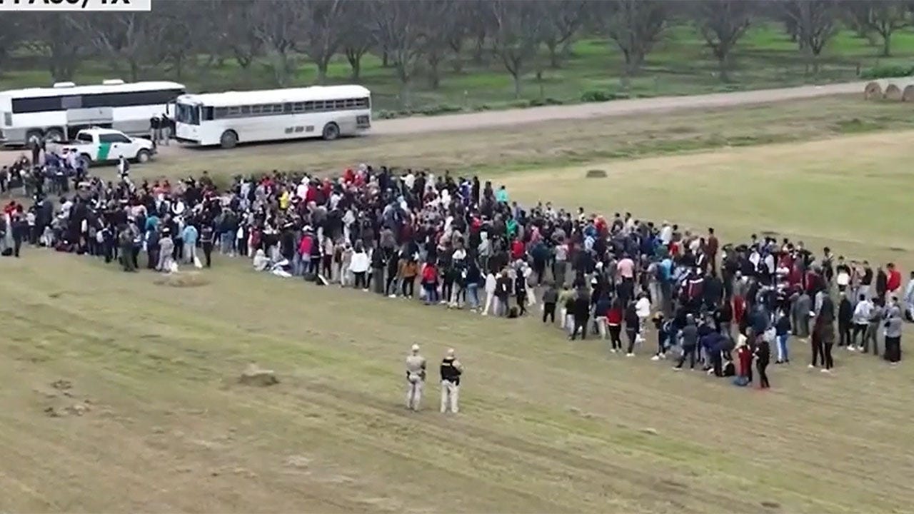 Border officials seeing massive migrant numbers, large groups ahead of Title 42’s end