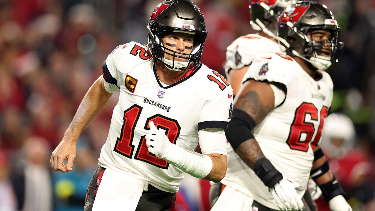 Brady leads Buccaneers' comeback over Cardinals to inch closer to NFC South  title