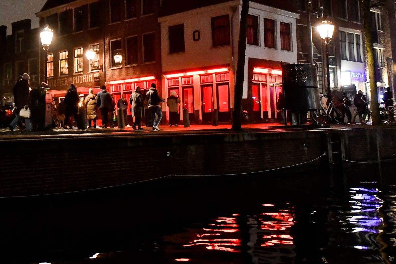 Amsterdam plans cleanup of infamous red-light district with new 'erotic center': report