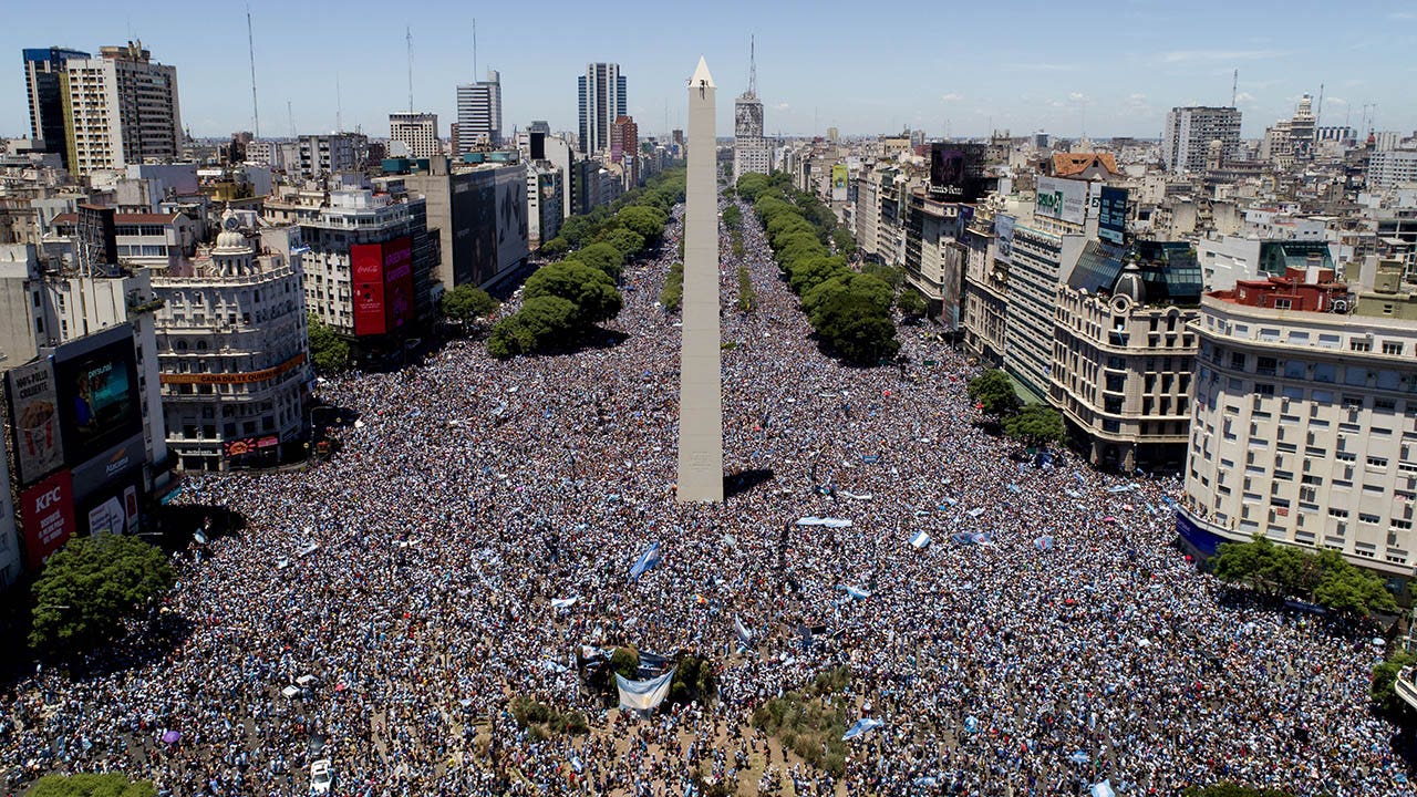 Argentina Government Defends Chaotic World Cup Parade That Forced   Argentina 