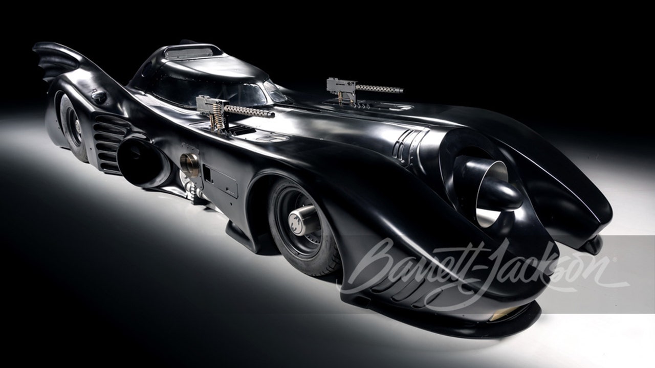 Helicopter turbine-powered Batmobile up for auction
