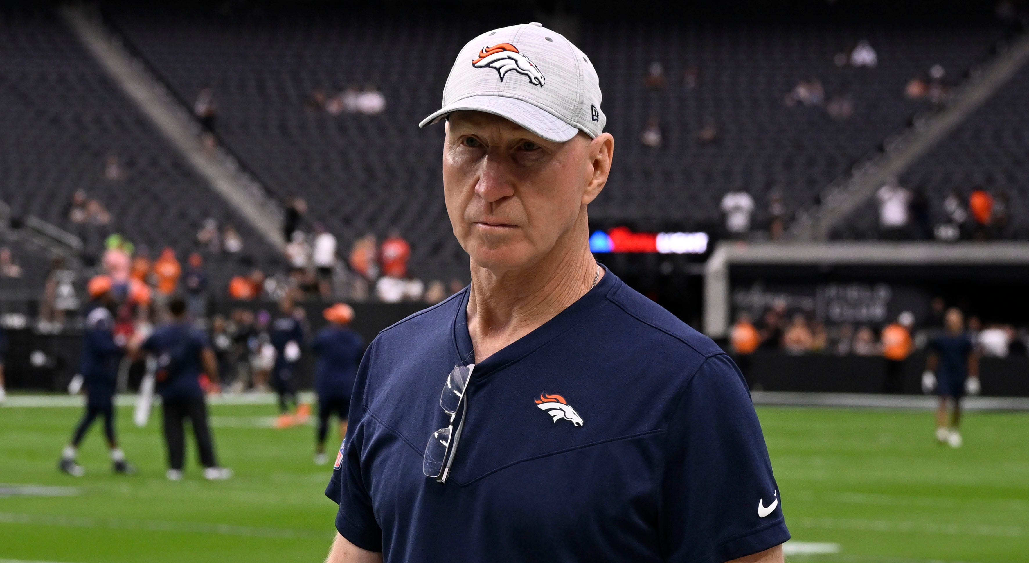 Les Broncos choisissent Jerry Rosburg comme entraîneur-chef par intérim après le licenciement de Nathaniel Hackett: rapport