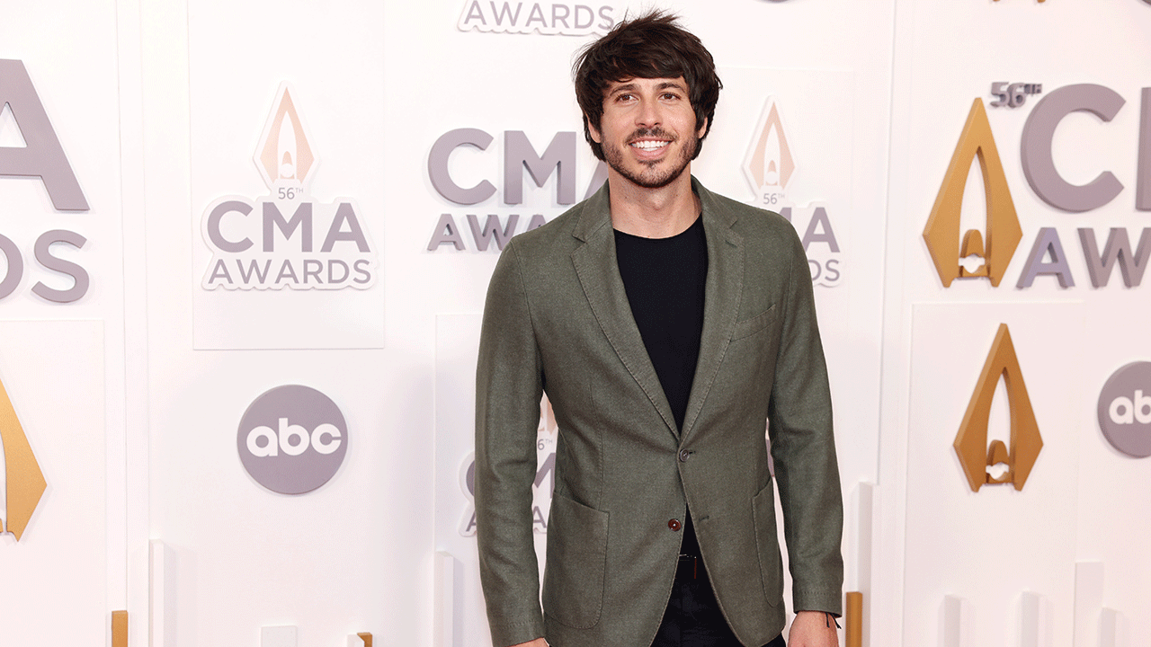 Morgan Evans is one of the musical guests who will be joining Brett Young for his 2023 tour. 