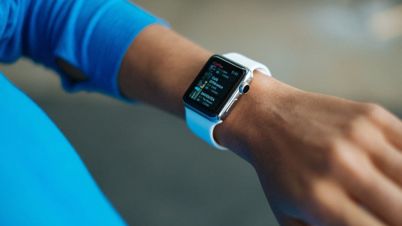 Video Apple Watch finds new ways to track health - ABC News