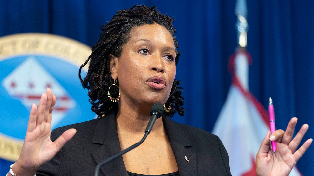 News :DC mayor dodges on whether Biden is doing good job with border crisis: ‘Everybody has to work harder’