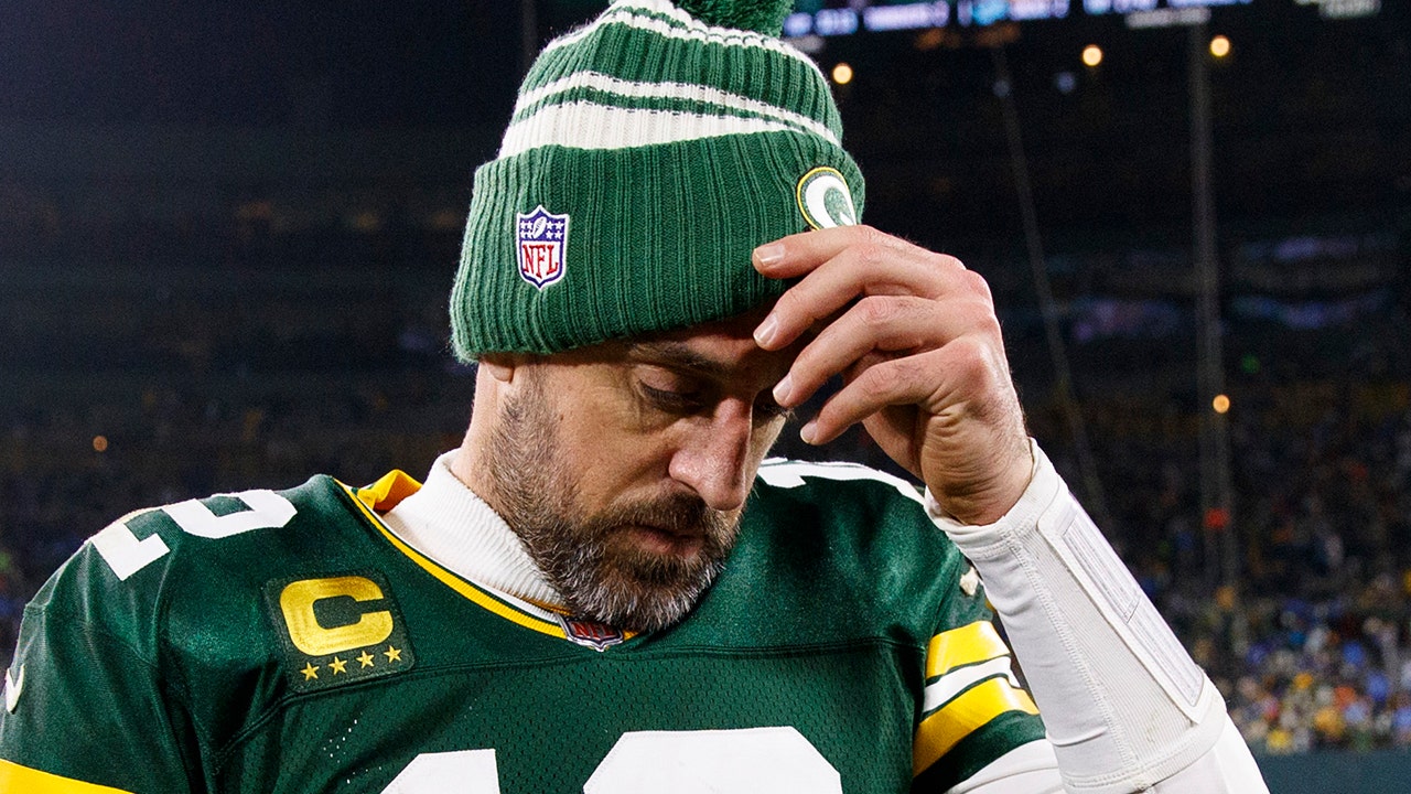 Green Bay, WI, USA. 15th Nov, 2020. Green Bay Packers quarterback Aaron  Rodgers #12 talks with the FOX Sports after the NFL Football game between  the Jacksonville Jaguars and the Green Bay