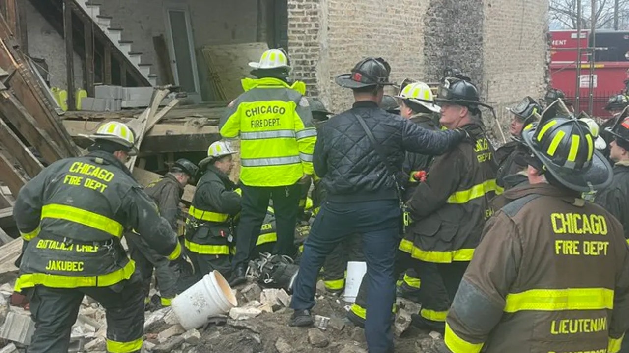 Chicago Building Collapse Buries Worker, Who Is Pulled From Debris In ...