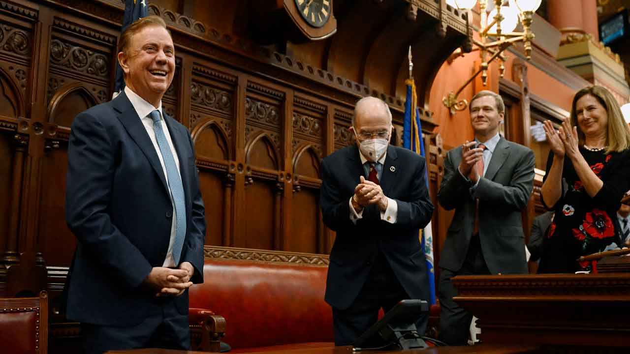 Connecticut Gov. Ned Lamont sworn in for another 4 years, calls for middle class tax cuts