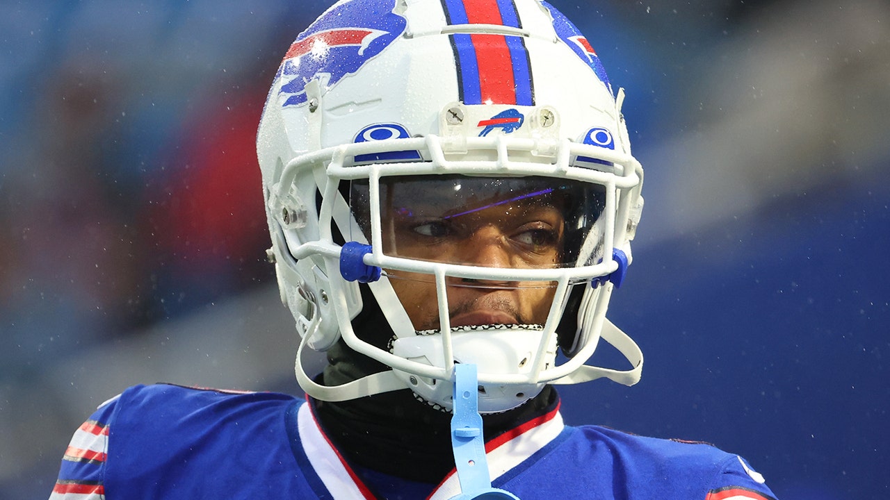 Buffalo Bills' Damar Hamlin critical after collapse on field - WHYY